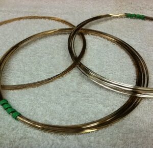 14K Gold Oval Wire